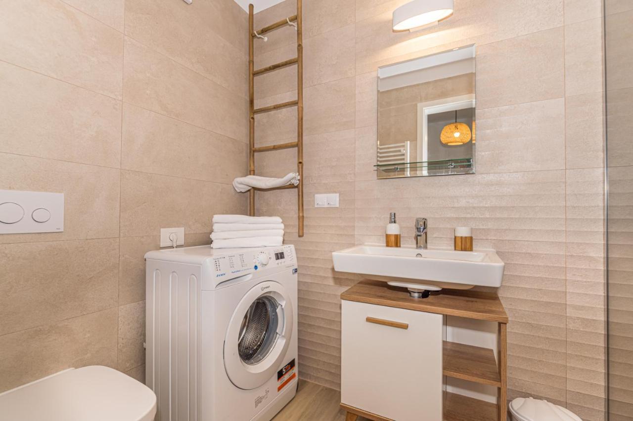 Appartement Bwa Zen à Braşov Extérieur photo